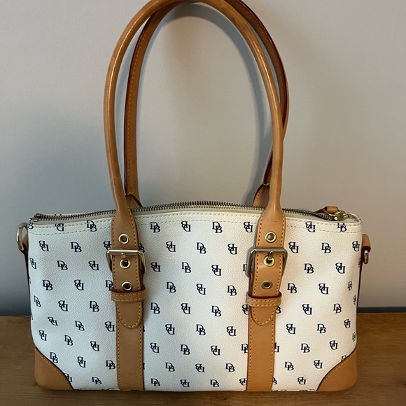 Vintage Dooney and Bourke Handbag - Picture 2 of 10